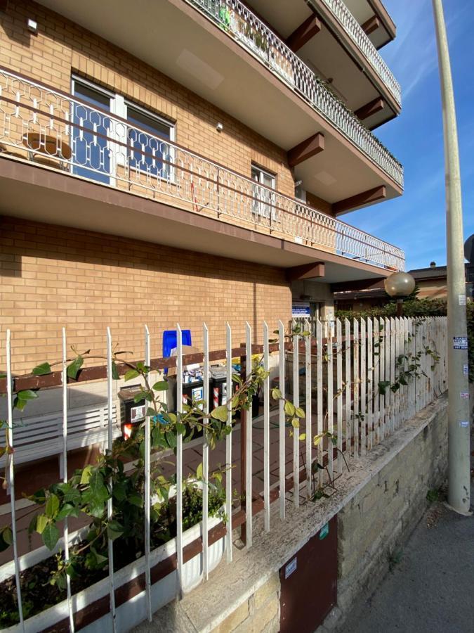Apartmán Viriamo House Roma Acilia Exteriér fotografie